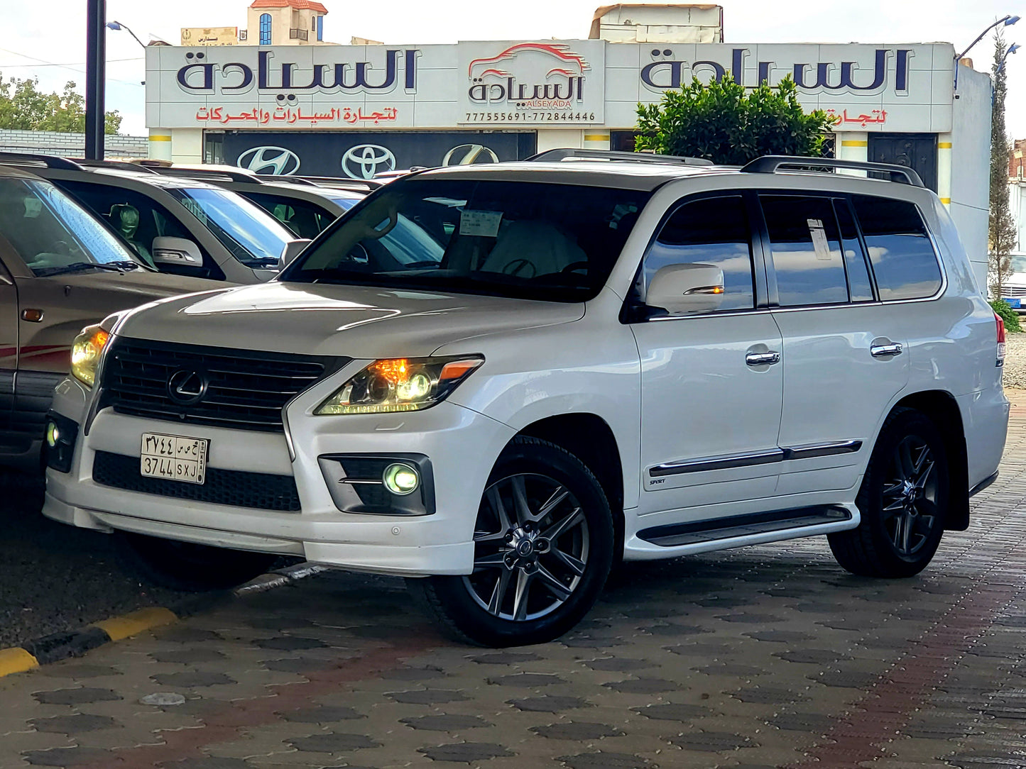 لكزس LX570 2015