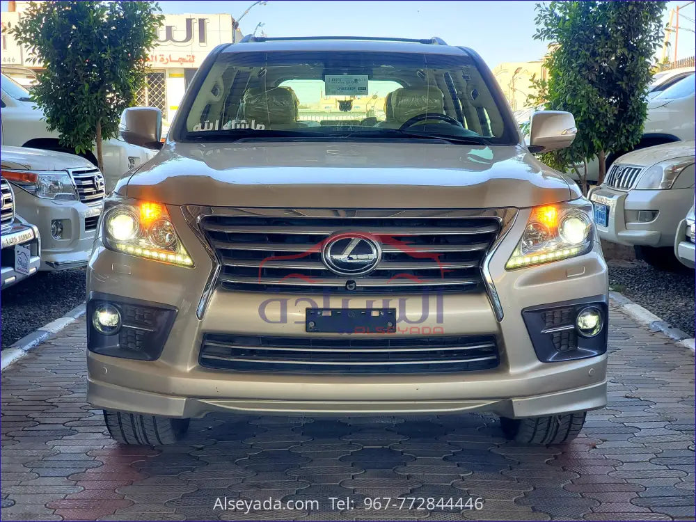 LX570 2013 لكزس, السيادة للسيارات - JTJHU00WXD4124403