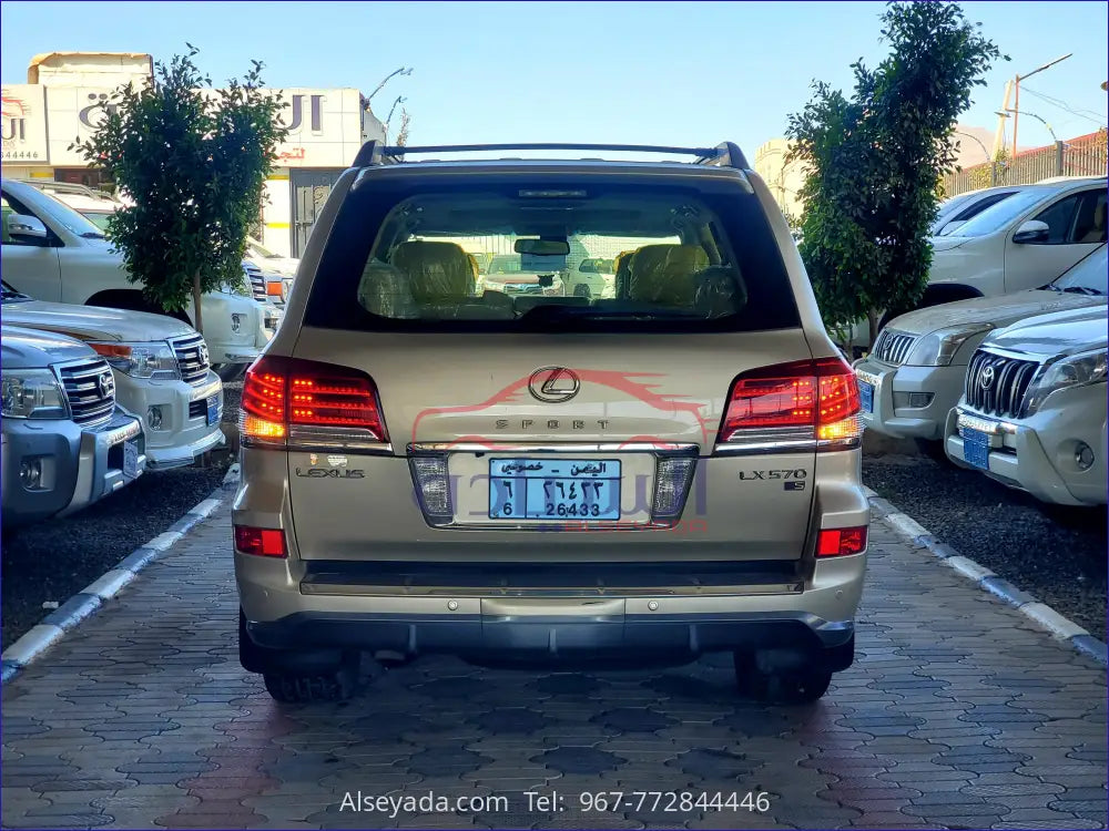 LX570 2013 لكزس, السيادة للسيارات - JTJHU00WXD4124403